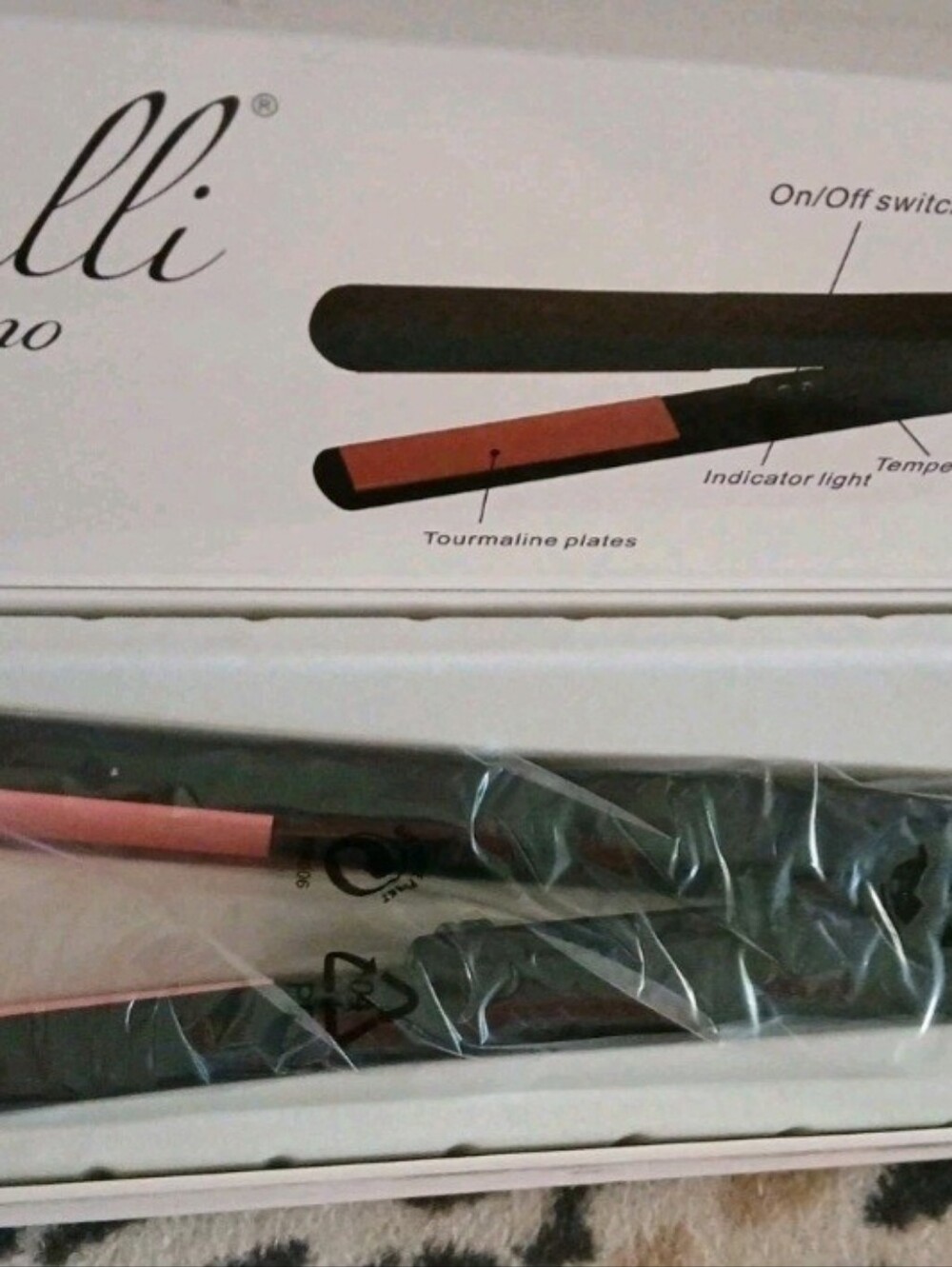 GINALLI Milano Tourmaline Flat Iron Professional Hair Straightener - New In Box